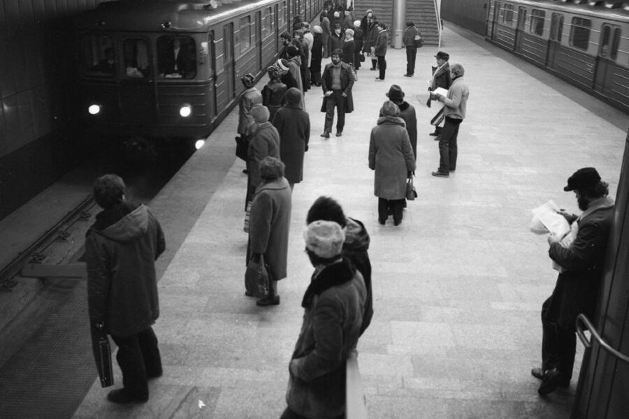 Восток или запад (4962)