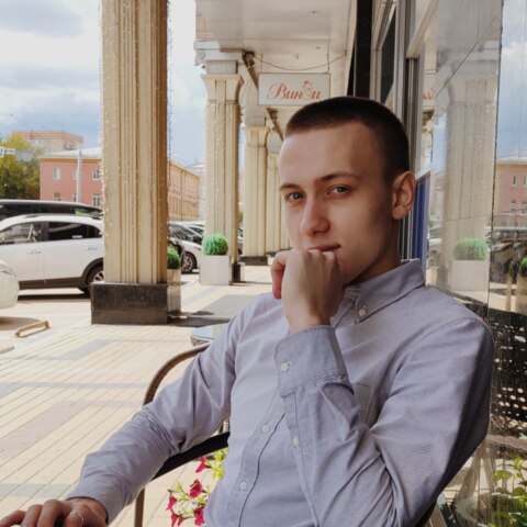 Максим Петренко